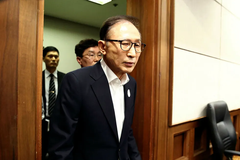 Lee Myung-bak var president i Sør-Korea fra 2008 til 2013. Fredag ble han dømt for korrupsjon.