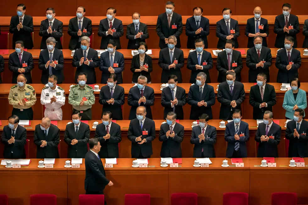 Kommunistpartiets leder Xi Jinping går mot en tredje periode som Kinas øverste leder. Her fra Folkekongressen i mai 2020.