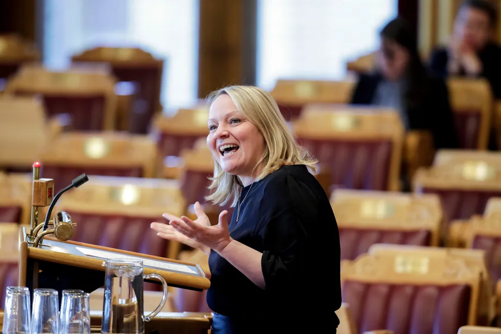 Mona Fagerås ble lørdag gjenvalgt som SVs førstekandidat i Nordland SV.
