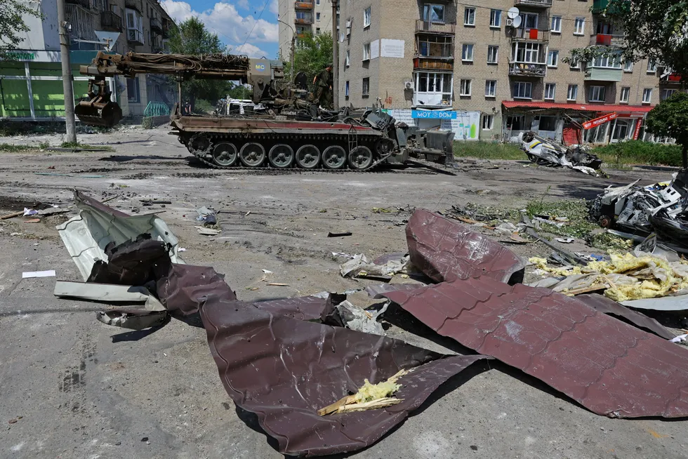 Krigen i Ukraina og dens grusomheter minner mange på usikkerheten som påvirker oss, skriver artikkelforfatteren.