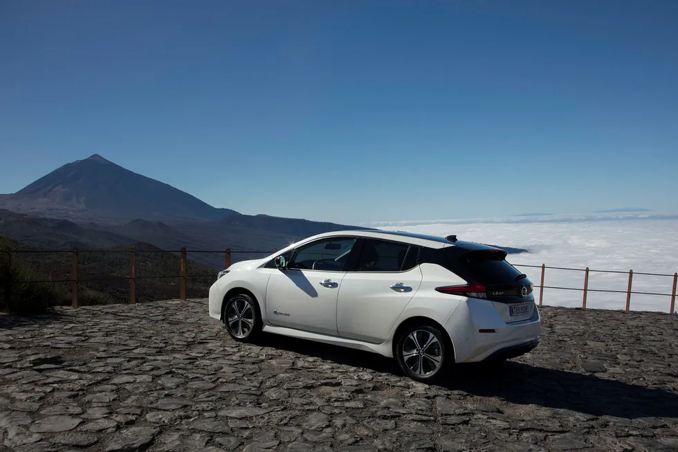 Den nye generasjonen av Nissans elbil Leaf topper bilsalget i februar. Foto: Embret Sæter