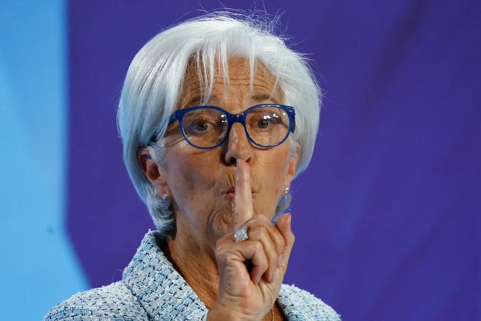ECB-sjef Christine Lagarde på torsdagens pressekonferanse etter at sentralbanken kuttet renten.