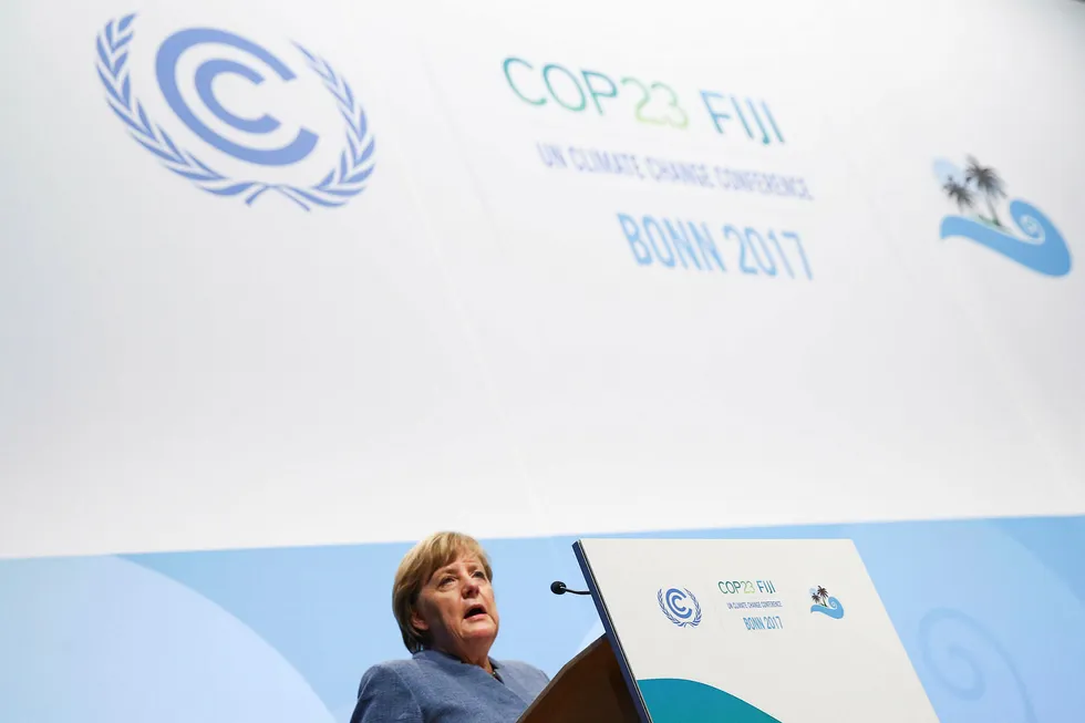 – Vi bruker fortsatt mye kull, sa Tysklands forbundskansler Angela Merkel da hun talte ved åpningen av høynivådelen av årets klimakonferanse, som er nummer 23 i rekken. Foto: Wolfgang Rattay/Reuters/NTB Scanpix