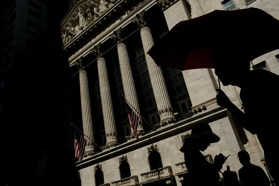 New York Stock Exchange så ut til å få en fin dag, men stemningen har snudd. Foto: Drew Angerer