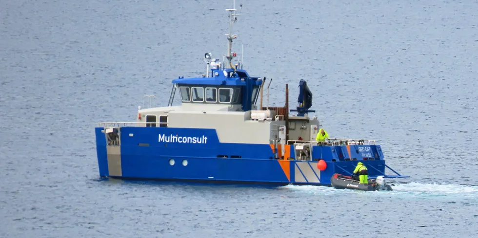 Det var et arbeidsfartøy av denne typen som gikk ned i Stavanger i natt. Dette er «Geo Cat» fra konsulentselskapet Multiconsult. Båten er søsterfartøy til «Bore Cat», som gikk tapt i natt.