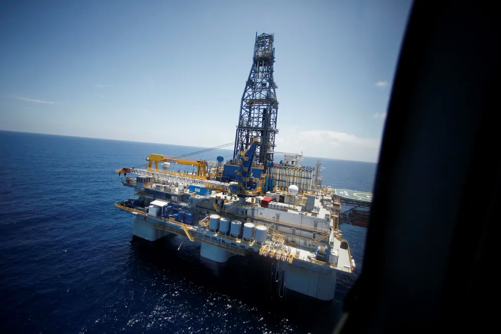 Offshore operations: the deep-water rig Noble Danny in the US Gulf of Mexico