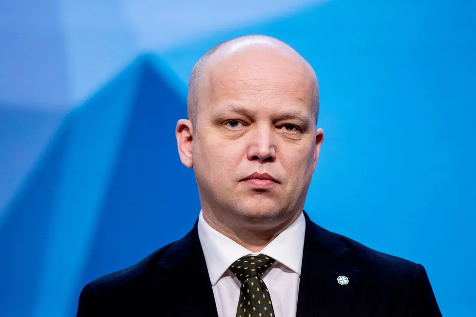 Finansminister Trygve Slagsvold Vedum (Sp) kan regne med enorme inntekter fra salget av olje og gass inneværende år.