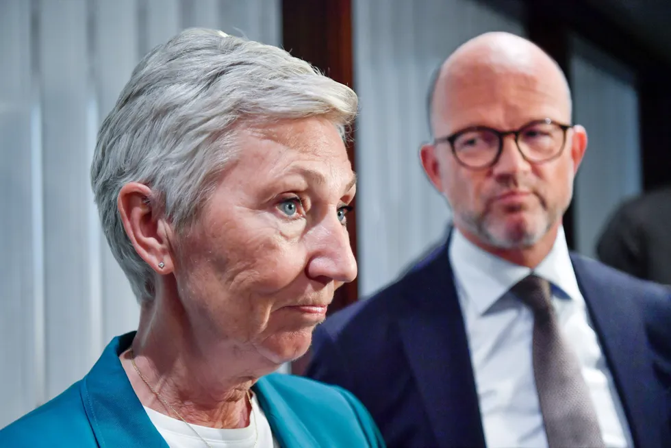 LO-leder Peggy Hessen Følsvik og NHO-direktør Ole Erik Almlid ble enig om oppgjøret etter LOs historiske streik i fjor. Hva skjer i år?