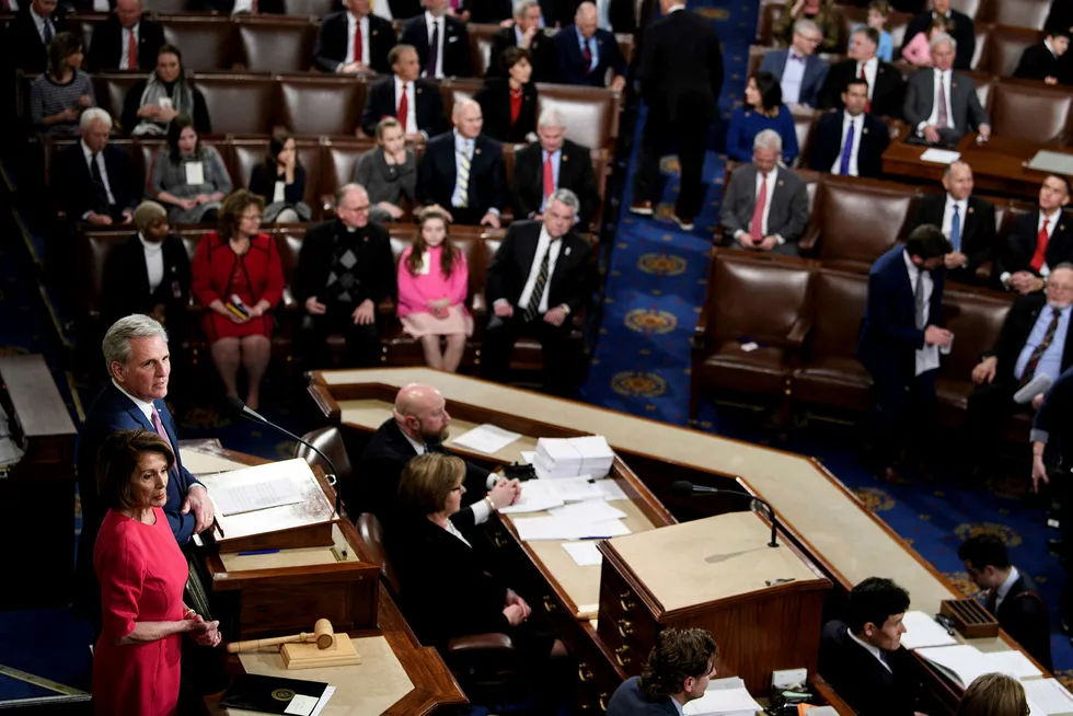 Gruppeleder i Representantenes hus Nancy Pelosi taler til forsamlingen under åpningen av den 116. Kongressen på Capitol Hill torsdag.