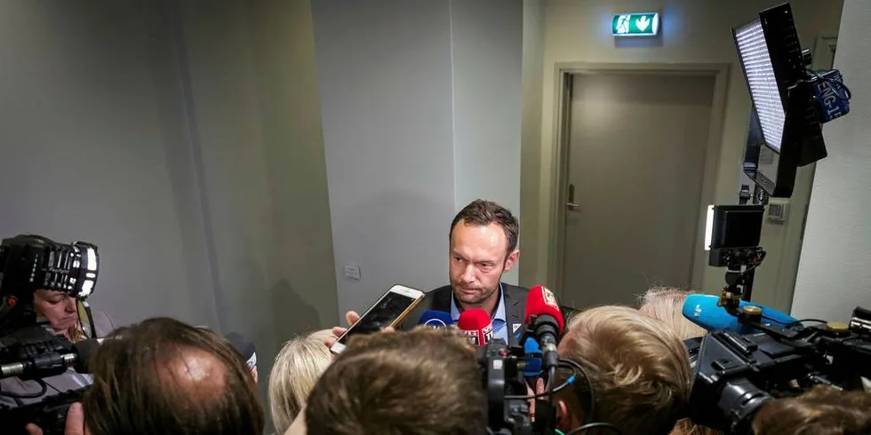 UKLOKT: Stortingsrepresentant Torgeir Knag Fylkesnes (SV) er glad i kystflåten, og vil nok en gang flytte kvoter fra plikttrålerne til kystflåten. Urealistiske drømmer, mener Fiskeribladet.Foto: Gunnar Lier