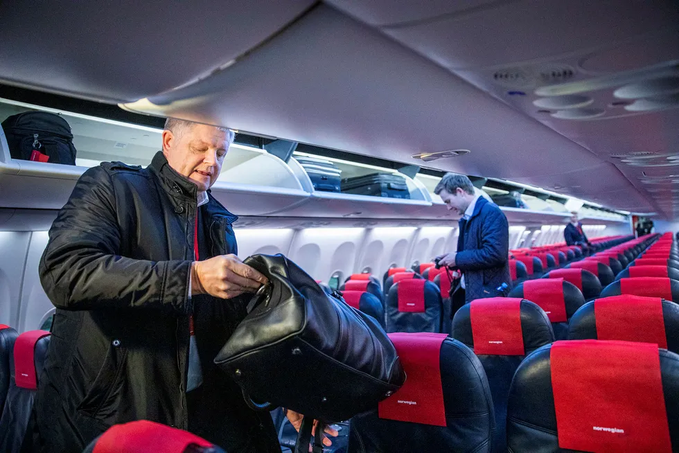 Norwegian-sjef Jacob Schram var onsdag morgen på vei til luftfartskonferanse i Bodø. Han tror Norwegian i liten grad blir rammet av effektene fra coronaviruset.