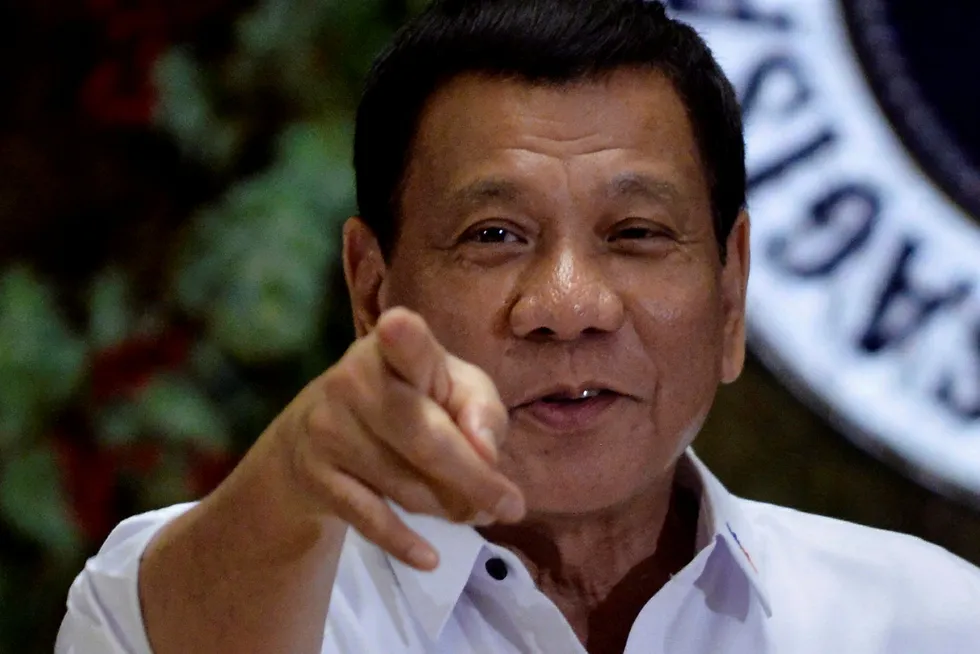 Filippinenes president Rodrigo Duterte kommer stadig med provoserende uttalelser. Foto: EZRA ACAYAN