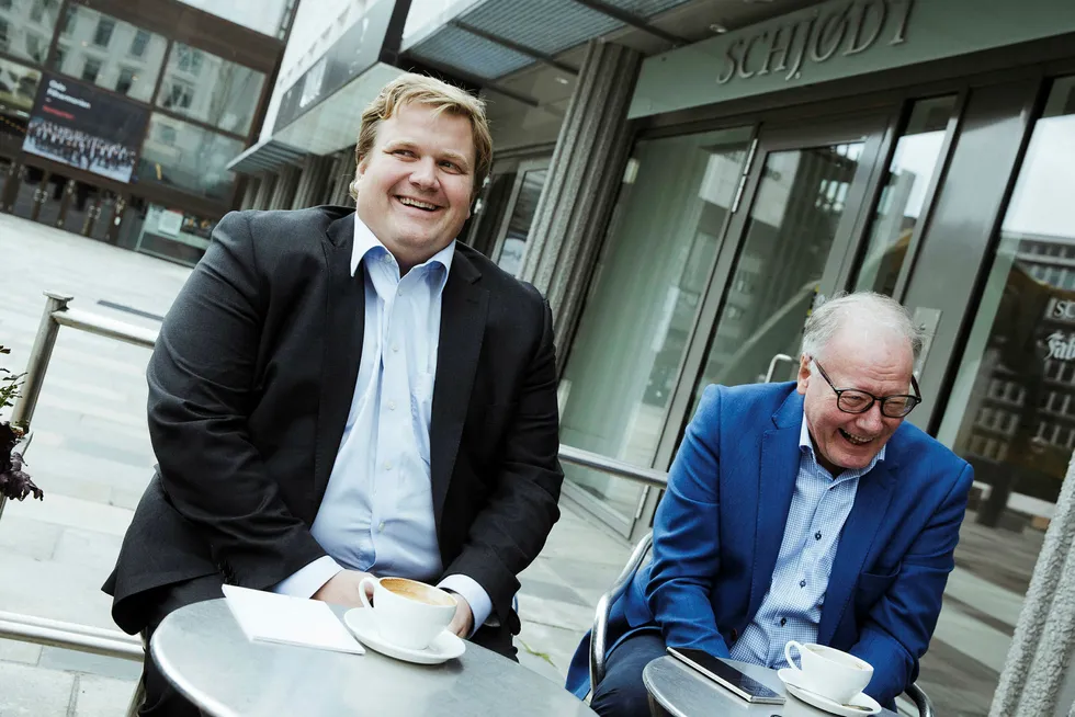 – Vi er veldig godt fornøyd med veksten, sier Lars Ryen Mill, administrerende direktør i Chili Mobil (til venstre). Ved hans side, selskapets styreleder og hovedaksjonær Egil Skibenes.