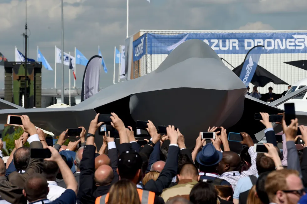 Modell av nytt spansk-fransk-tysk jagerfly ble avduket i 2019. Men det kommer neppe på vingene før i 2040.