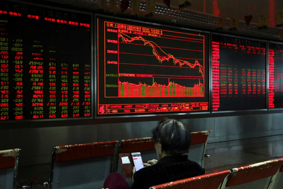 Aksjemarkedet faller videre i Asia. Hongkong-børsen er ned 2,42 prosent.