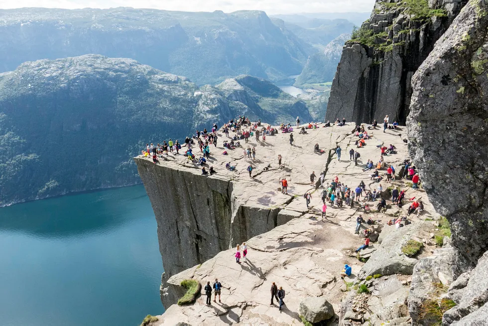 Langt flere kinesiske turister enn før kommer til Norge. Foto: Paul Kleiven/NTB Scanpix
