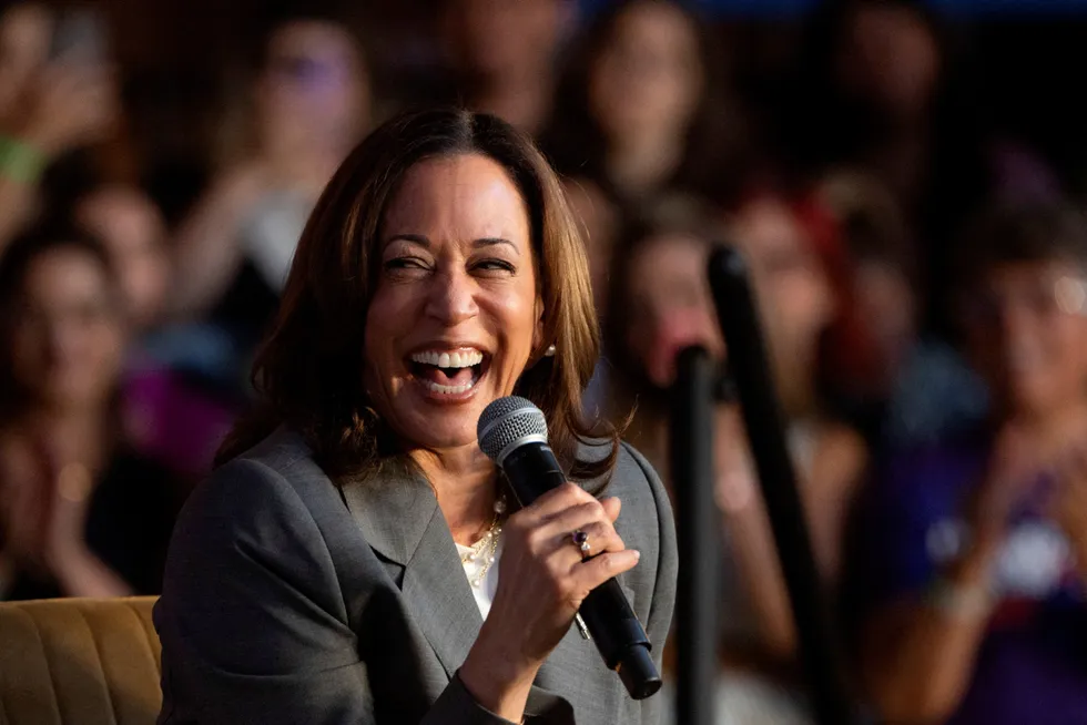 Visepresident Kamala Harris har de siste dagene uttrykt sterk støtte til hennes sjef Joe Biden.