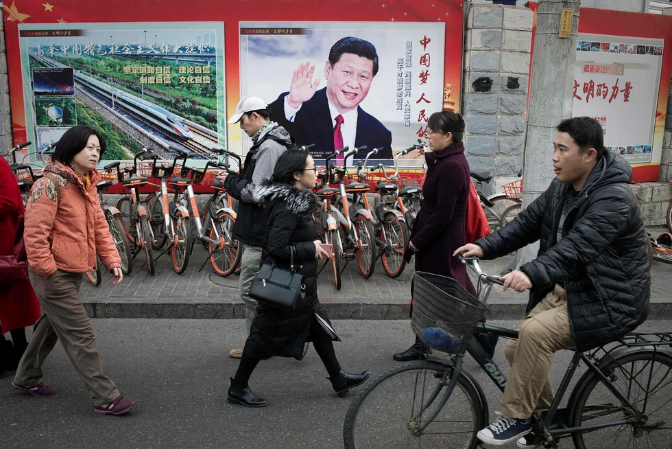 Årets folkekongress i Kina bestemte at President Xi Jinping kan bli sittende for livstid. Kritikerene frykter dårligere kår for menneskerettigheter i fremtiden. Foto: Nicolas Asfouri/AFP/NTB Scanpix