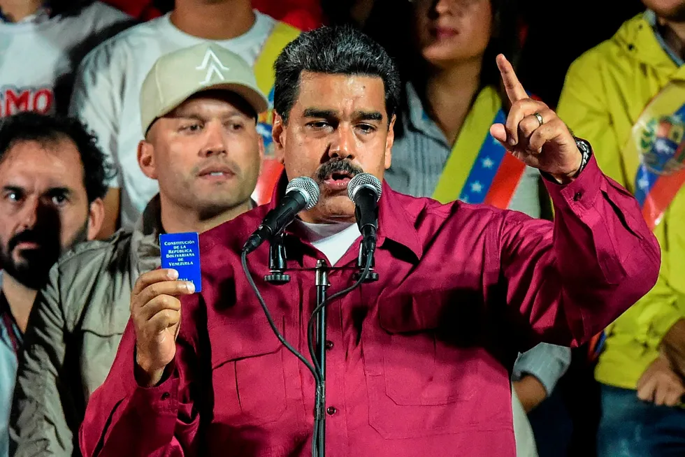 Sittende president Nicolás Maduro vant det tvilsomme valget i Venezuela. Dermed fortsetter krisen i landet med full kraft. Foto: JUAN BARRETO/AFP/NTB Scanpix