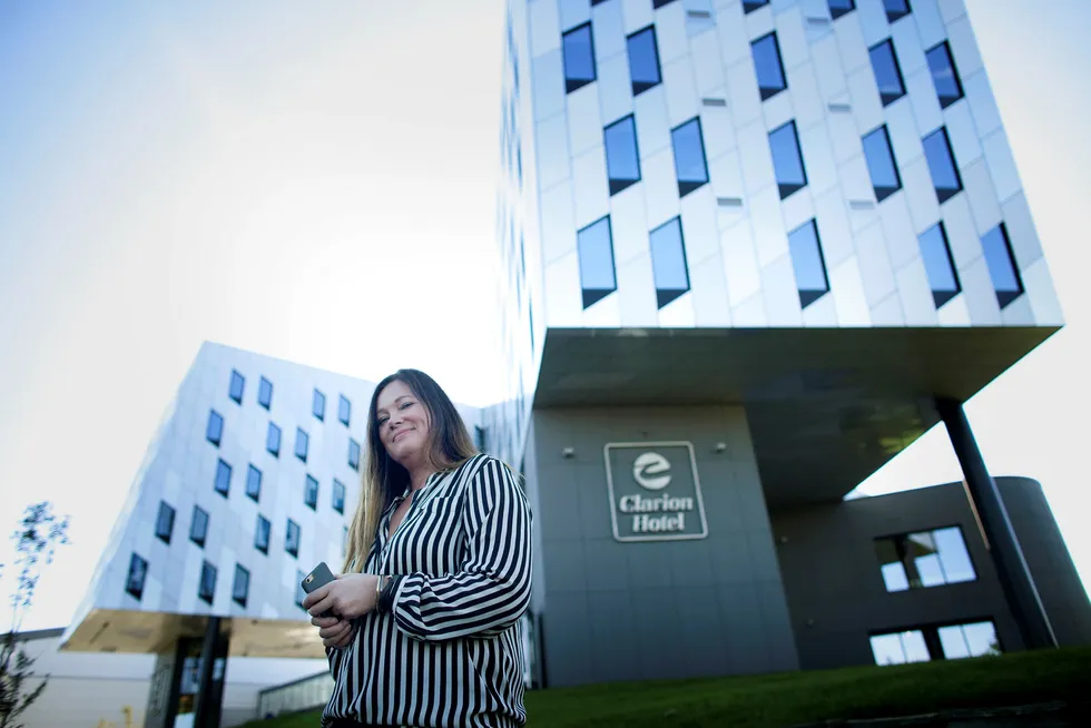 – Vi opplever en fart nå i Stavanger som vi ikke har sett på flere år, sier Laila Neverdahl, driftsdirektør i Clarion-kjeden og tidligere hotelldirektør for Clarion Hotel Energy (bak).