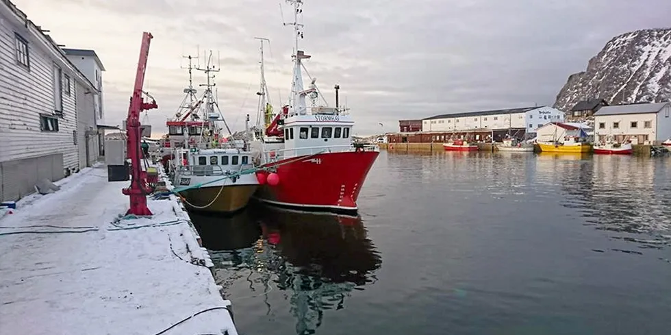 For å sikre at vi beholder en kystflåte som vi kjenne den i dag, bør vi gjeninnføre en 28 meters grensen. Dette for å hindre at alle rettigheter over 21 meter kan havne på de aller største kystfartøyene, mener Vestvågøy Fiskarlag.