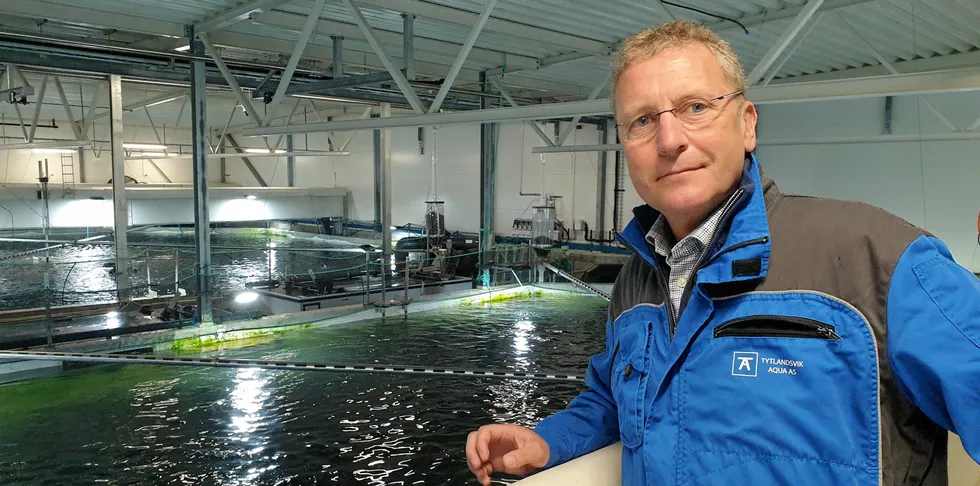 Andreas Kvame er konsernsjef i Grieg Seafood. Her hos smoltprodusenten Tytlandsvik Aqua, hvor Grieg Seafood er medeier.