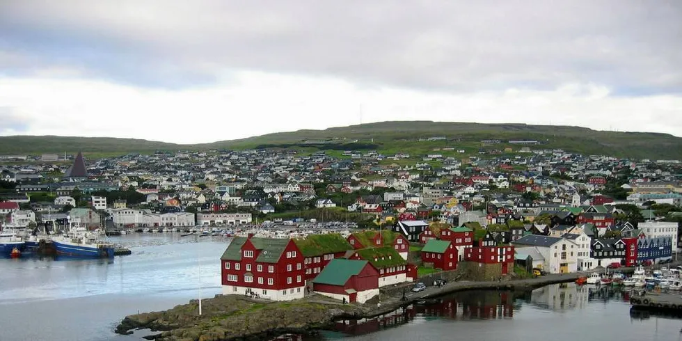 Den norske fiskeriministeren skal ikke delta på møtet med de andre nordatlantiske fiskeriministrene som starteri Torshavn, Færøyene, søndag.