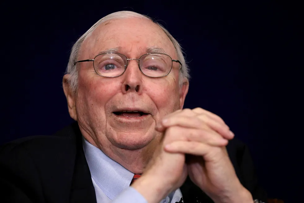 Nestleder i styret i Buffett-selskapet Berkshire Hathaway - Charles Munger - har ikke mye til overs for bitcoin. Foto: Lucy Nicholson/Reuters/NTB Scanpix