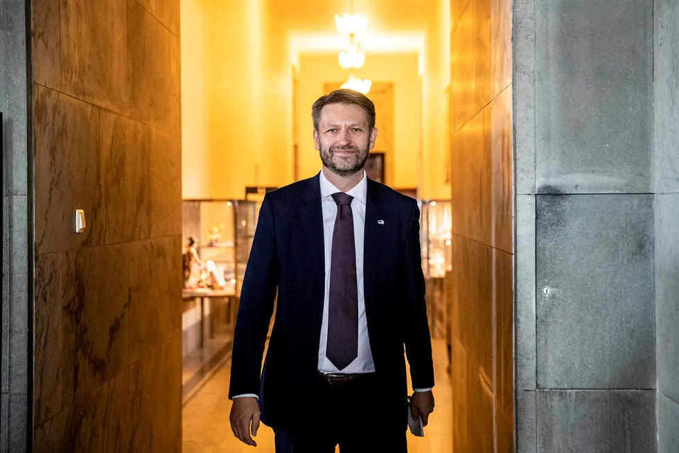 Eirik Lae Solberg (H) i Oslo Høyre sier at flere lokallag i hovedstaden velger samarbeid med MDG og ikke Frp etter valget. Foto: Stian Lysberg Solum / NTB scanpix