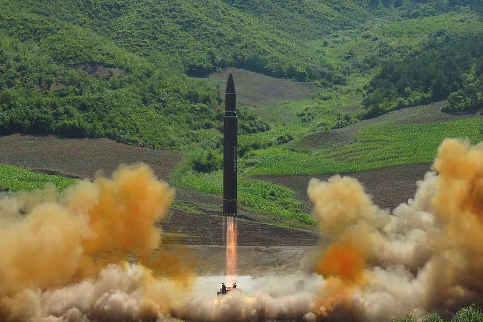 Dette var ingen interkontinental rakett, slik Nord-Korea hevder, fastholder USA og Russland. Foto: AP /NTB scanpix