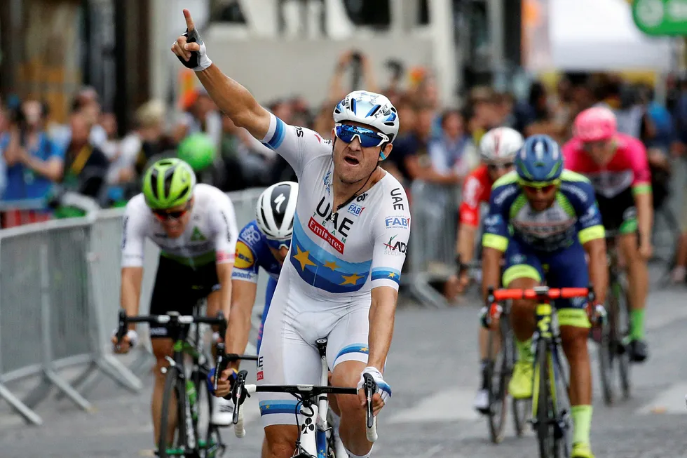 På siste etappe i Tour de France stakk Alexander Kristoff av med seieren etter en ellers skuffende sesong. På Børsen gjør han det også godt. Foto: Stephane Mahe