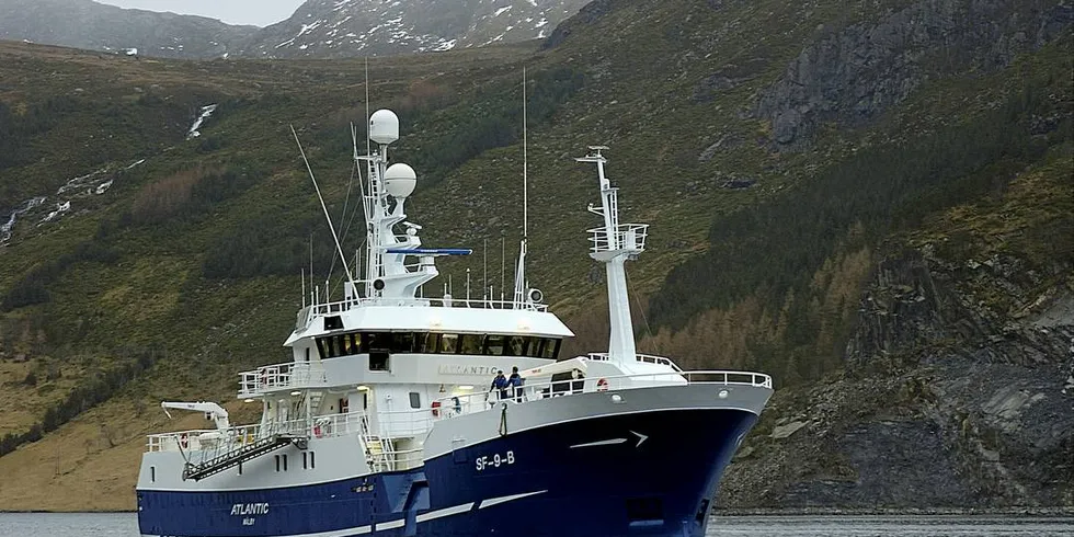 GODE TIDER: Autolinebåten «Atlantic» fra Måløy har igjen levert et godt årsresultat. Nå er rederiet klar for å bygge ny båt.Foto: Privat