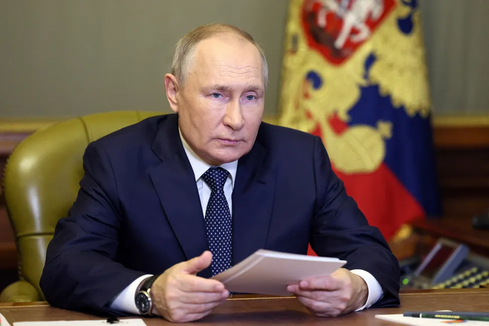 Russlands president Vladimir Putin kaller rakettangrepene mot sivile mål i Ukraina et svar på «terror».