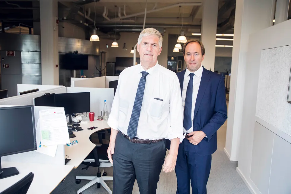 Finansdirektør Pål Elstad (til høyre) og konsernsjef Svenn-Tore Larsen i Nordic Semiconductor.