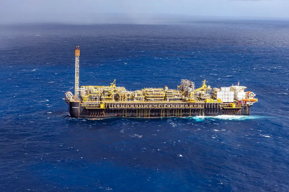 WAG: the P-66 floating production, storage and offloading unit on the Petrobras-operated Tupi field
