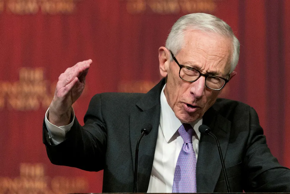 Visesentralbanksjef Stanley Fischer i USA advarer president Donald Trump om å «myke opp» den såkalte Dodd-Frank-loven. Foto: Mark Lennihan/AP Photo/NTB scanpix