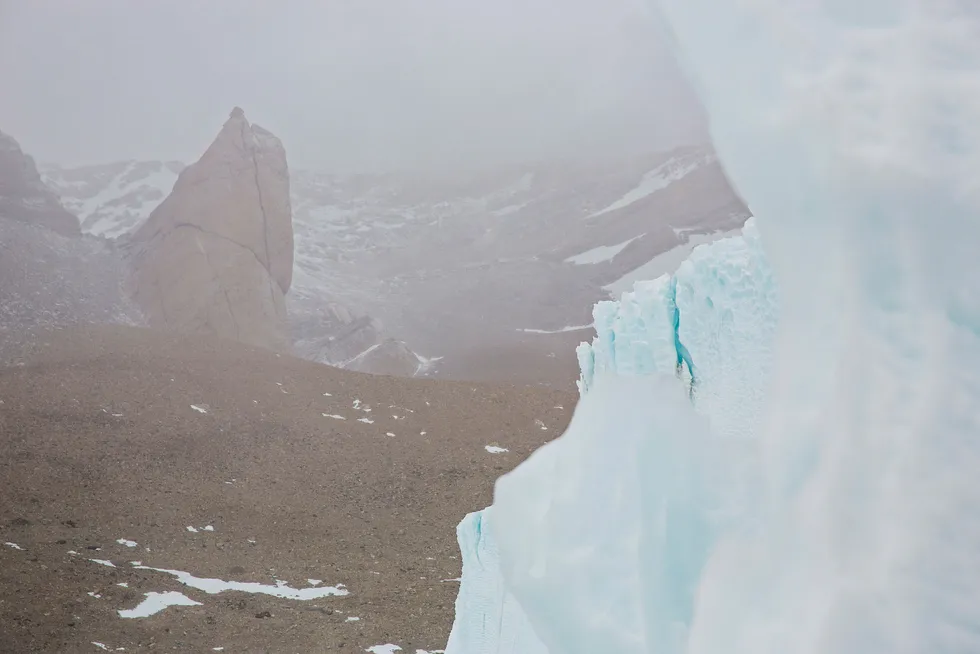 Isfrie områder i Antarktis vil vokse kraftig. Bildet er fra natur i området rundt Jutulsessen i Antarktis. Foto: Tore Meek / NTB scanpix