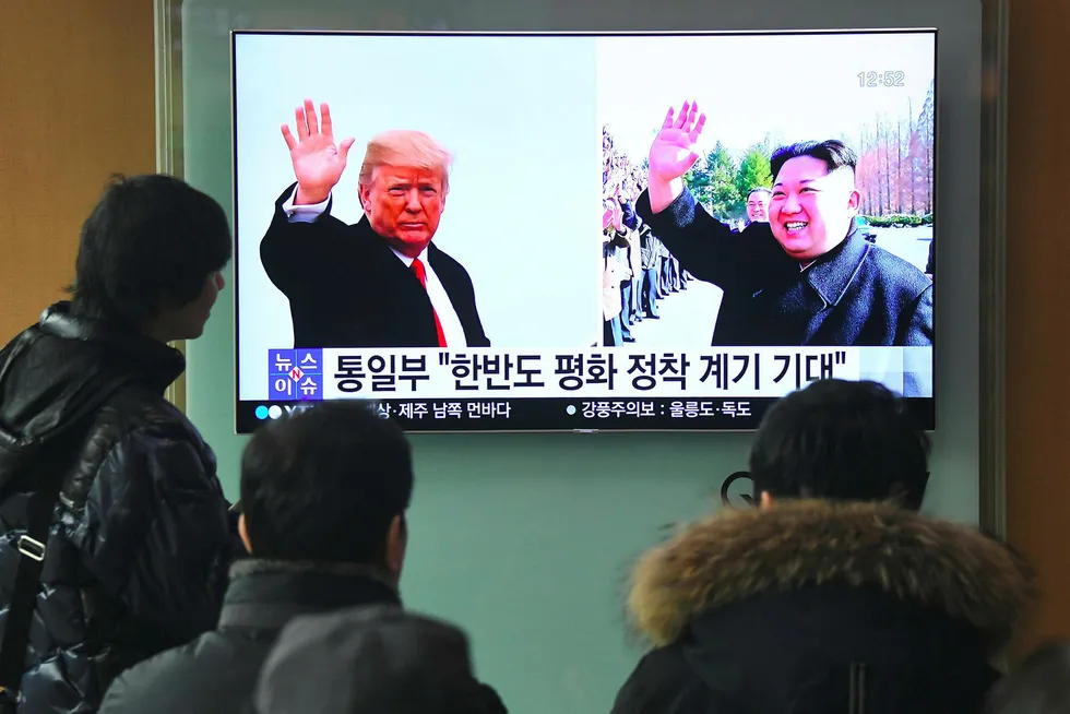 Det USA eventuelt kan gjøre, er å avlyse møtet dersom Kim ikke vil gå inn på reelle forhandlinger om avskaffelse av atomprogrammet nå. Men dette tar seg meget dårlig ut – USA avlyser, vil ikke følge opp sine løfter. Jung Yeon-Je/AFP/NTB Scanpix