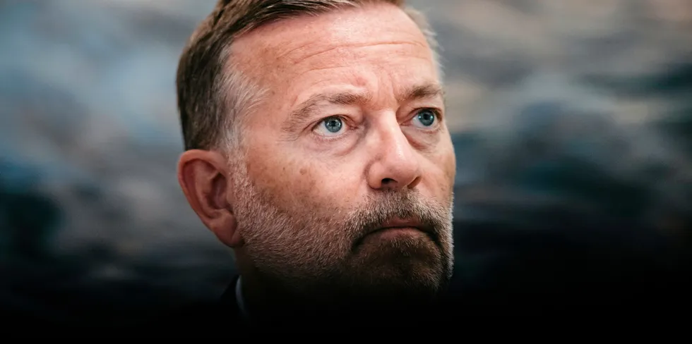 Jan-Erik Larsen, partner og daglig leder i Kruse Larsen tror regjeringen vil slite med SV etter at kvoteforliket ble gjort med sentrum og Høyre.