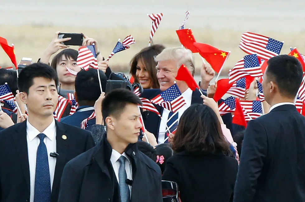 USAs president Donald Trump ankom Beijing onsdag sammen med sin kone Melania. Foto: Thomas Peter, AP Photo/NTB Scanpix