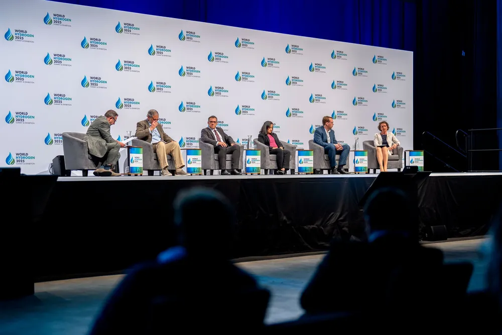 The standards and certification panel at the World Hydrogen Summit in Rotterdam 2025: (l-r) Jorgo Chatzimarkakis, CEO of Hydrogen Europe; Steven Hamburg, chief scientist at EDF, Laurent Antoni, executive director of IPHE, Baishakhi Bhattacharyya, growth leader EMEA at Honeywell, Andreas Lehmann, CEO of Hydrogenious and Christine Falken-Grosser, hydrogen director at the German Federal Ministry for Economic Affairs & Energy