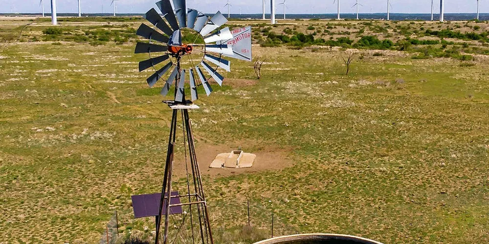 Wind turbines of various vintages in Texas.