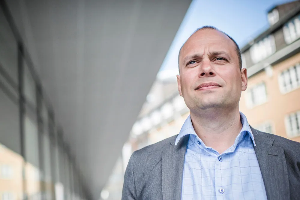 Styreleder i Distriktsenergi og konsernsjef i Svorka Energi, Halvard Fjeldvær, er ikke imponert over at rekordfå selskaper nå får utjevnet nettleien. – Vi har ingen utjevningsordning som fungerer i dag. Beløpene er altfor små, sier han.