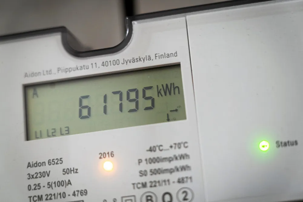 Dagens smarte strømmålere skal kunne måle forbruket med 15 minutters oppløsning. Konsulentselskapet Thema anbefaler likevel RME å vente på AMS 2.0 før kvartersavregning for alle vurderes.