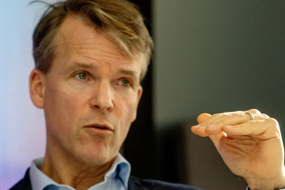 Bjarne Lie, sjef i oppkjøpsfondet Verdane, er blitt rik på å kjøpe billig og selge dyrt. Nå gjør Trump-toll og høyere renter tilværelsen mer utfordrende for suksessfondene.