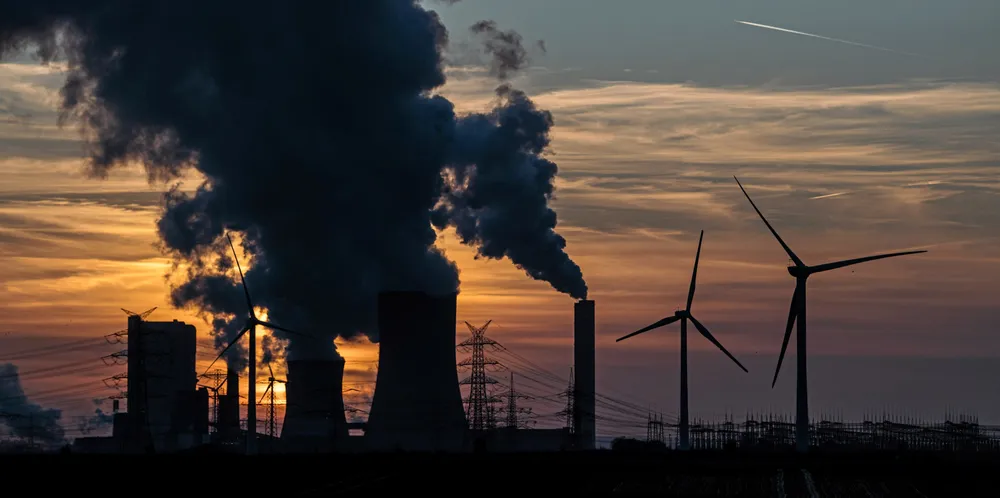 Utslipp i Europa i forbindelse med kulden har bidratt til en ny prisrekord på CO2.
