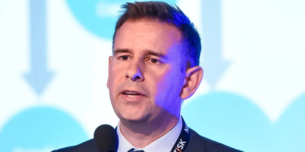 Clarksons Research’s managing director is Stephen Gordon.
