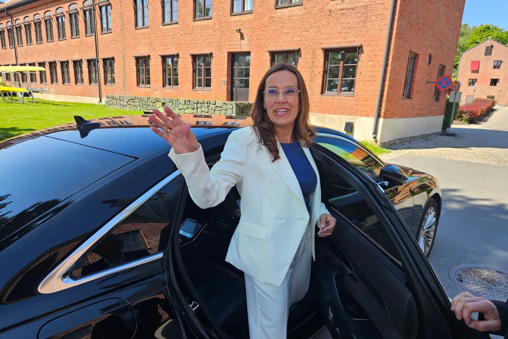 Fiskeri- og havminister Marianne Sivertsen Næss (Ap) må skynde seg inn i den ventende regjeringsbilen skal hun klare å få vedtatt havbruksmeldingen før sommeren. Trolig vil den grunnstøte i innspurten før valgkampen.