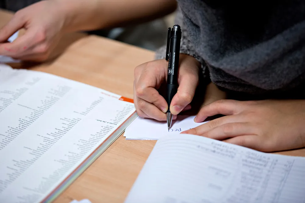 Pisa-testen måler det grunnleggende: Å lese kritisk, vurdere kilder, uttrykke seg selvstendig og myndig, skriver kronikkforfatterne. Illustrasjonsfoto.