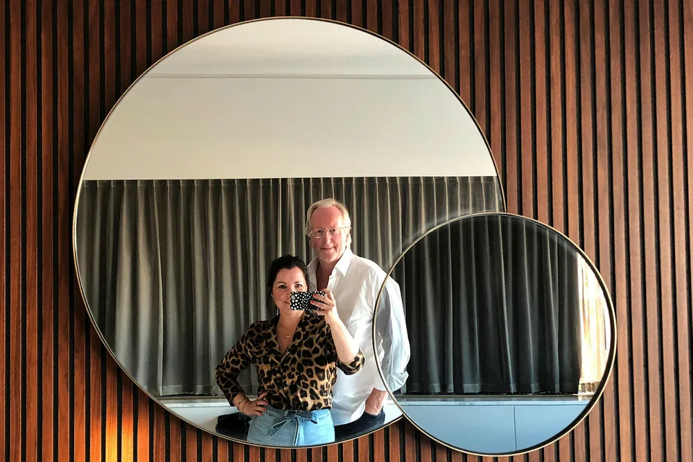 Eyvind Hellstrøm og Anita Rennan kommer med bok om Paris.